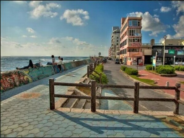 Tiger House(about 200m to the sea)