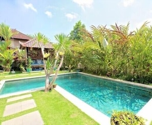 Hibiscus Guest Suite/Pool in Ubud