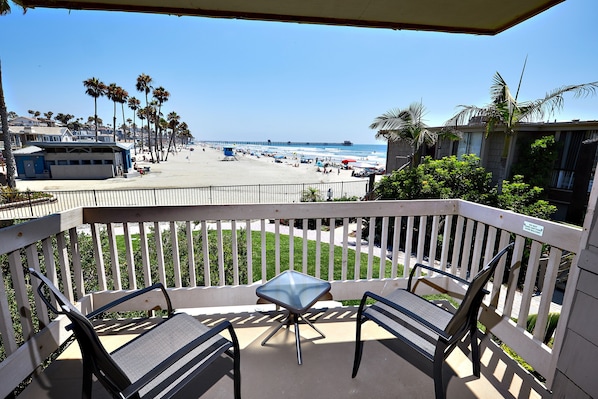 Relax and unwind as you gaze at the whitewater ocean views, the beach, and the Pier!