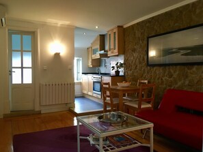 Living Room (3)
