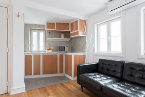 Kitchen (1)