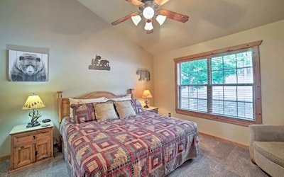 Branson West Lodge 2BD 2BA Sleeps 6 -3 Miles to Silver Dollar City!