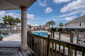 Outdoor Communal Pool - The outdoor pool offers a clubhouse with restrooms for your convenience.