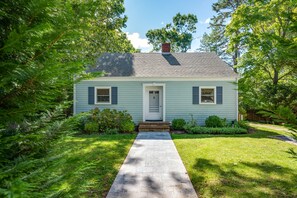 40 Missapoque Avenue Southampton
