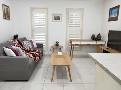 Cute and Quiet Flat at Elanora Heights
