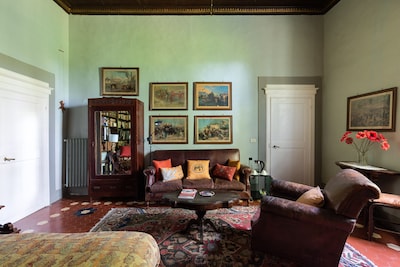 Luxury Suite in Renaissance Villa