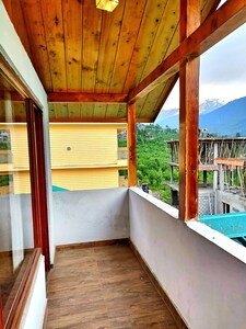 G Villas- Luxurious Cottage with beautiful mountain view 2