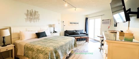 Studio apartment with king bed - Studio apartment with king bed