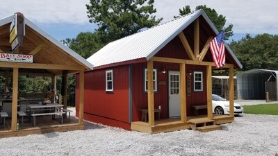 1/4 mi. to LAKE HARTWELL/15 mi. to CLEMSON/Lockable Boat Shelters w/Power/Water