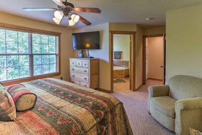 Country Bear Cabin 1 BD 1.5 BA Near Silver Dollar City & Branson Strip Sleeps 4