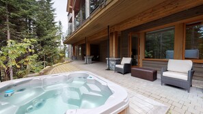 Hot tub on the lower-level deck