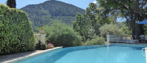 Idyllic villa just outside the picturesque village of Claviers