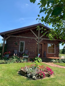 Cozy Country Cabin quiet country retreat