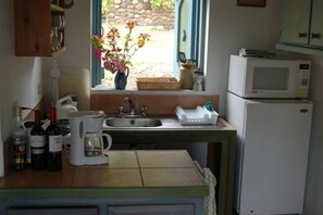 Sapodilla kitchenette