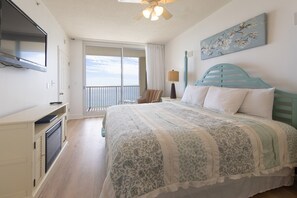 Gulf front master bedroom.