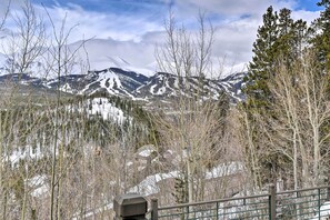 Exterior | Mountain Views