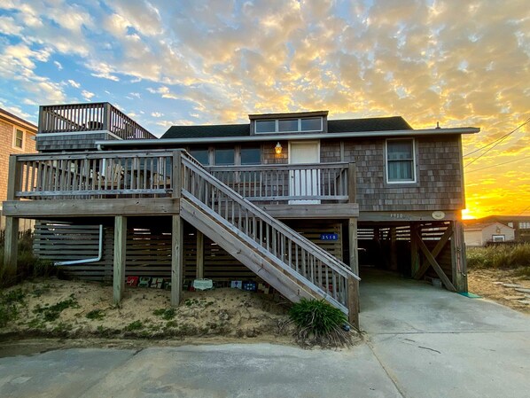 Serendipity is a historic and classic OBX beach cottage with amazing ocean views
