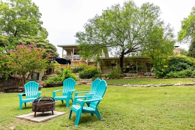 Riverfront Home in Downtown Kerrville at the Park