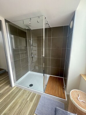 grande douche à l'italienne