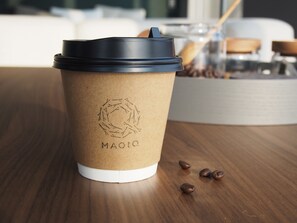 Kaffe och/eller kaffebryggare