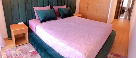 Extra king room with premium bed