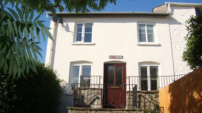 2 Mill Street - 4 star graded holiday cottage in Crickhowell in the Black Mountains in the Brecon Beacons National Park
