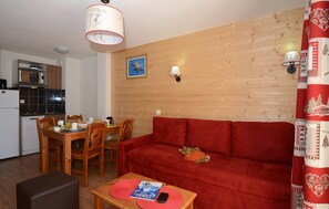 Unwind at the end of a long day and rest on the plush sofas and watch the TV with your group.