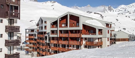 The high altitudes in Tignes guarantee an excellent snow-cover