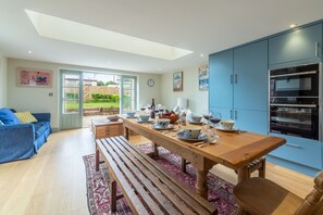 Sea Pie, Burnham Overy Staithe: Open-plan living area