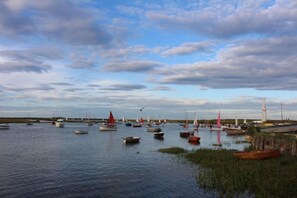 Sea Pie, Burnham Overy Staithe: The boats at Burnham Overy Staithe