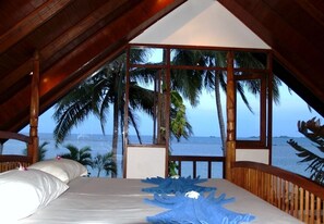 Lovely beachfront 2 bedroom villa