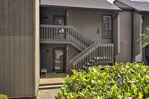 Exterior | Community Amenities
