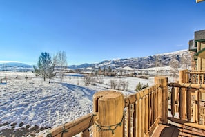 Balcony | Mountain Views