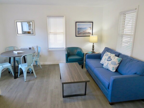 Living/Dining Area