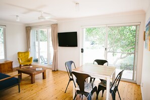 North facing, light and airy living space