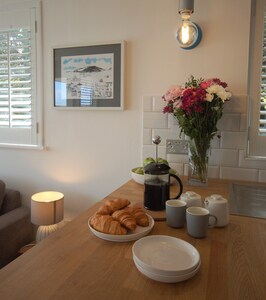 Jack's Stay, Salcombe,  S.Devon - Stylish apartment in peaceful private location