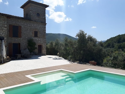 Casperia: 'La Palombara di Casperia', maravillosa casa de campo de piedra con piscina panorámica