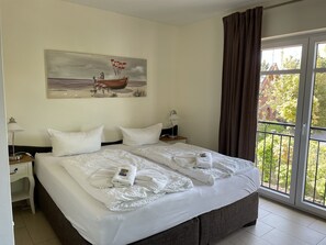 Zimmer 1 3 5 7 mit frz Balkon
