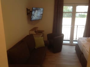Zimmer mit Balkon
