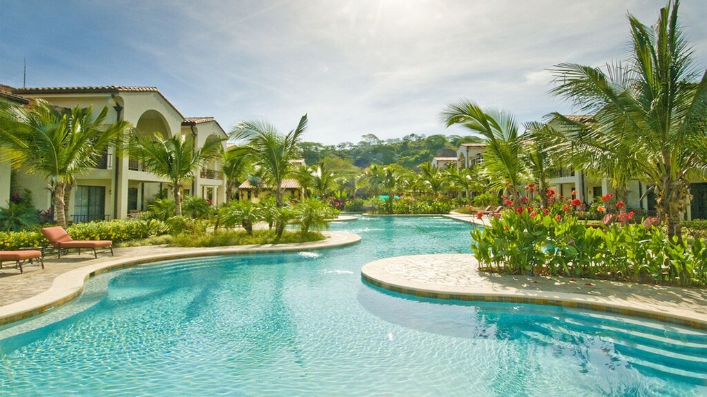 The Breeze Private Residence - 3 Bedroom and Private Beach Club - Coco