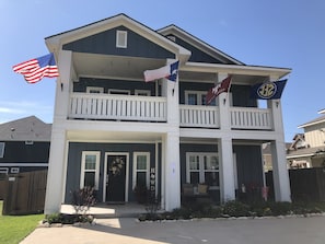 Two story spacious house full of Aggie tradition