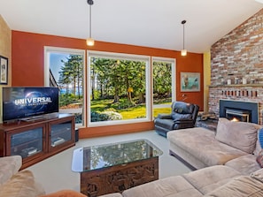 Living room with fireplace