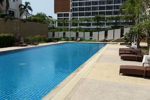 Great Value 2 bed, Beachfront Apartment 