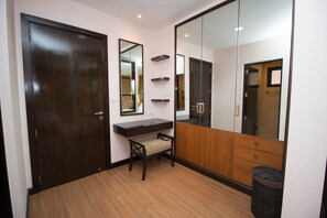 Luxury 4 bed pool villa in Pattaya