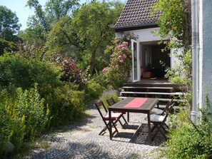 Terrasse mit Zugang zum Wohnraum