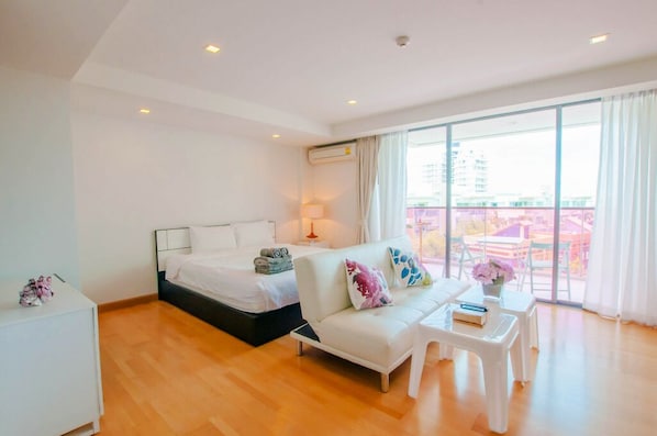 SeaViewPartial 1BR-Studio@RoccoHuaHin_5G