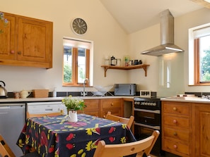 Kitchen/diner | Belfield, Canon Frome, near Ledbury