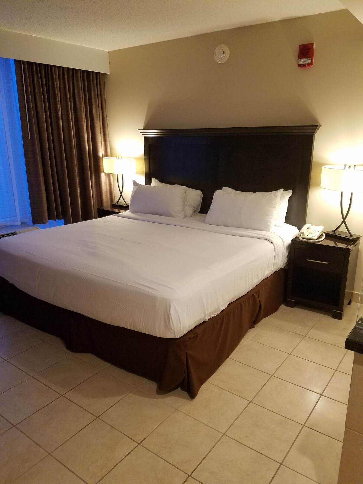 Ocean Beach Club – Oceanfront 3BR Penthouse Suite.