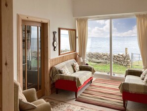 Sun room | The Old School House, Lonbain, by Applecross