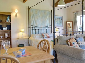 Stylish open-plan design | The Studio, Hinton, near Saxmundham